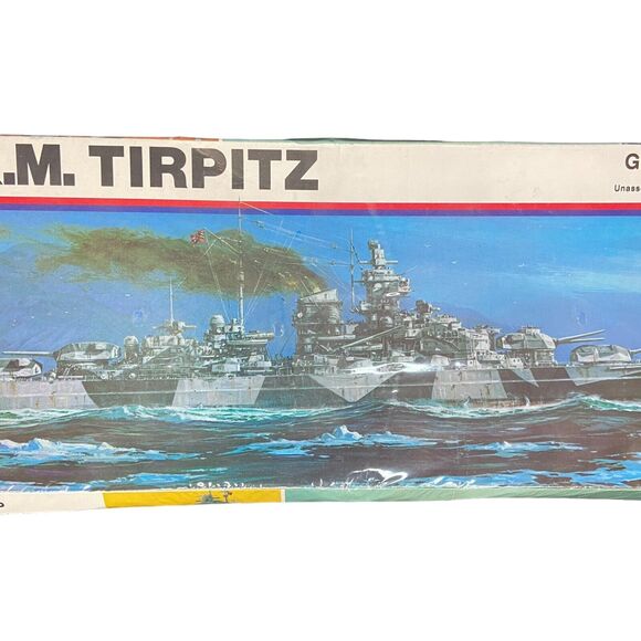 VTG 1977 Monogram D.K.M. Tirpitz German Battleship One Piece Detailed Hull #3009 - Picture 5 of 16